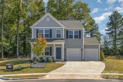 107 Trissy Ct, Statesville, NC 28625