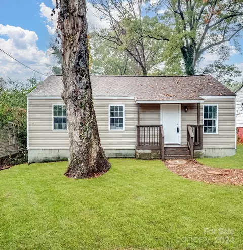 1904 5th St, Statesville, NC 28677