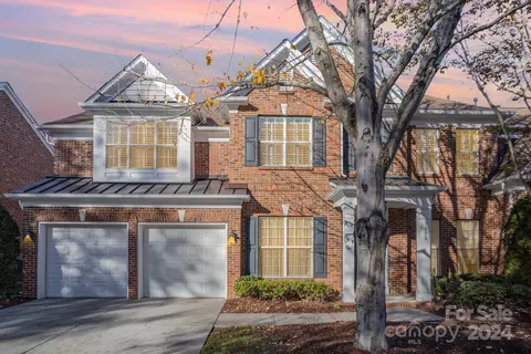 7935 Oratorio Pl, Charlotte, NC 28270