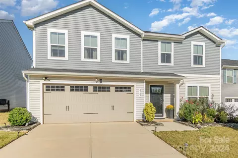 8107 Bruce St, Charlotte, NC 28215