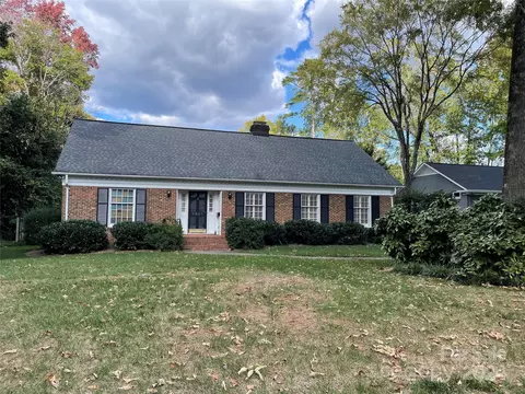 5827 Beckett Ct, Charlotte, NC 28211