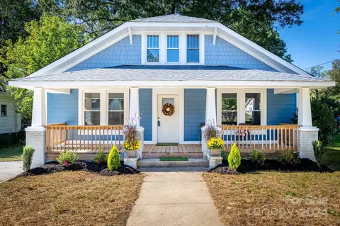 1318 W Wilson Lee Blvd, Statesville, NC 28677