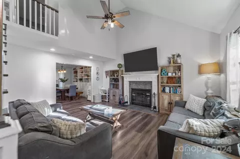 Entry Way - 2511 Applegate Dr, Concord, NC 28027 photo 1 of 5