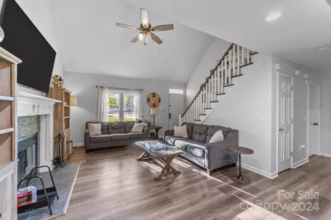 Entry Way - 2511 Applegate Dr, Concord, NC 28027 photo 2 of 5