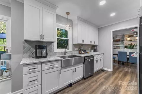 Kitchen - 2511 Applegate Dr, Concord, NC 28027 photo 2 of 4