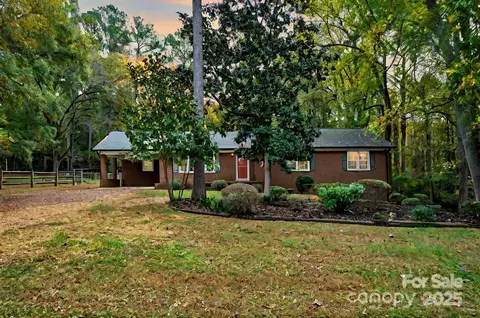 1207 S Poplar St, Landis, NC 28088
