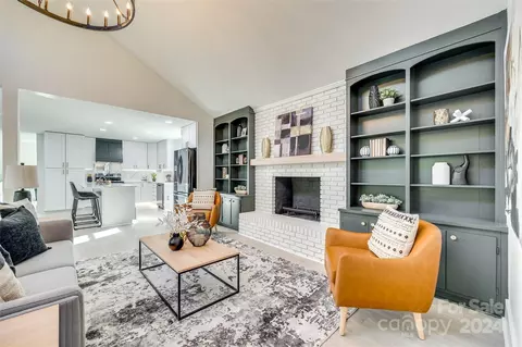 4006 Windward Dr, Tega Cay, SC 29708