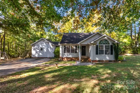 419 Bethel School Rd, Clover, SC 29710