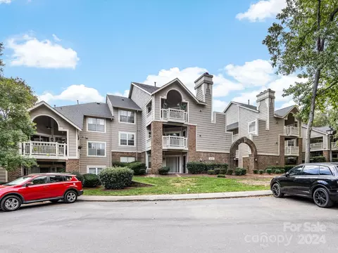 5003 Sharon Roa Rd #D, Charlotte, NC 28210