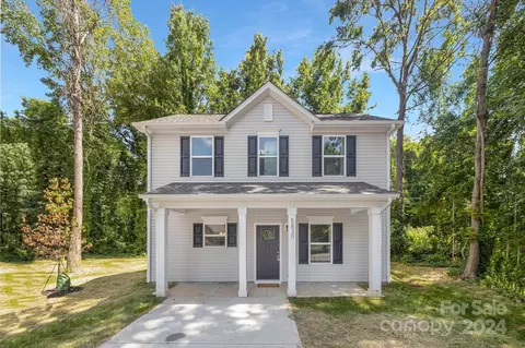 13809 Circle Dr, Charlotte, NC 28262