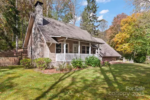 1233 Fie Top Rd, Maggie Valley, NC 28751