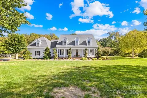 1300 Coymac Ct, Midland, NC 28107