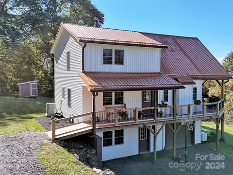 884 Mule Stomp Rd, Clyde, NC 28721 photo 23