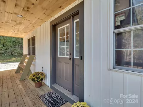 884 Mule Stomp Rd, Clyde, NC 28721 photo 24