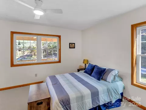 884 Mule Stomp Rd, Clyde, NC 28721 photo 15