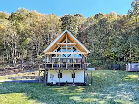 884 Mule Stomp Rd, Clyde, NC 28721 photo 3