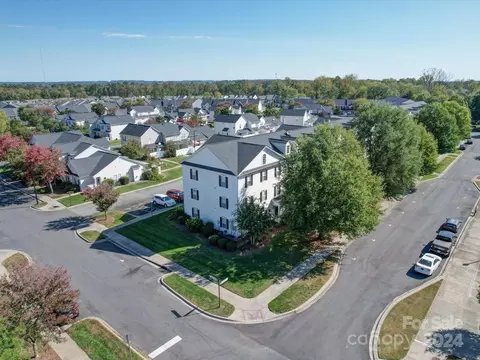 4074 Town Center Rd, Harrisburg, NC 28075