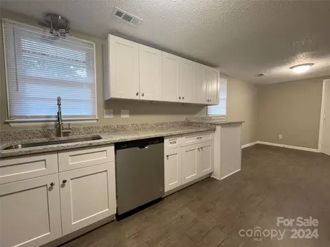 Kitchen - 988 Chaffee Rd, Lancaster, SC 29720 photo 2 of 3