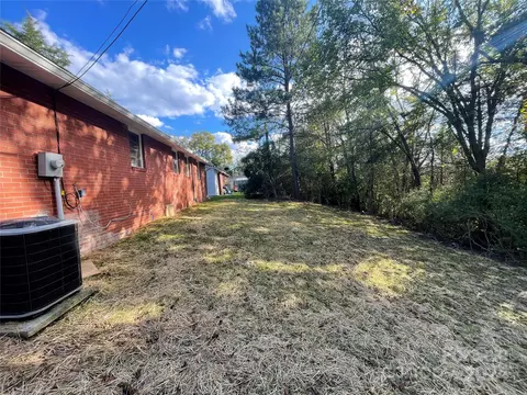 Exterior - 988 Chaffee Rd, Lancaster, SC 29720 photo 3 of 3
