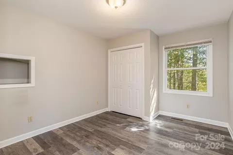 Bedroom - 94 Winners Cir, Tryon, NC 28782 photo 3 of 5