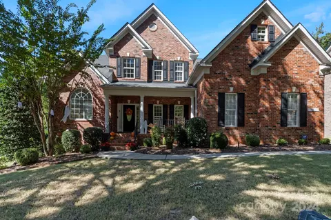 13815 Glen Abbey Dr, Charlotte, NC 28278