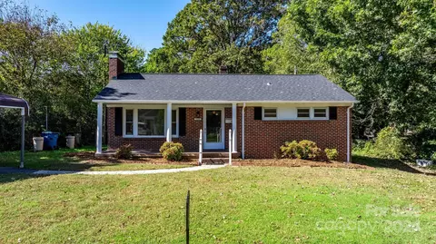 1129 11th Ne St NE, Hickory, NC 28601