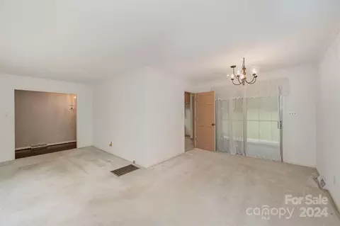 1014 E Meadow Dr, Lancaster, SC 29720 photo 11