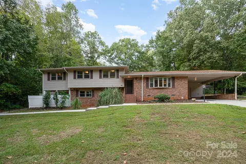 1014 E Meadow Dr, Lancaster, SC 29720