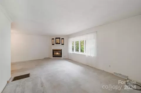 1014 E Meadow Dr, Lancaster, SC 29720 photo 7