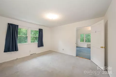 1014 E Meadow Dr, Lancaster, SC 29720 photo 9