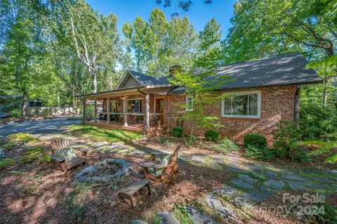 601 E Park Dr, Tryon, NC 28782