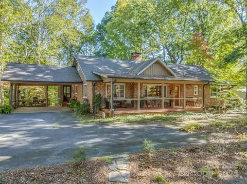 601 E Park Dr, Tryon, NC 28782 photo 5