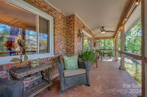 601 E Park Dr, Tryon, NC 28782 photo 11