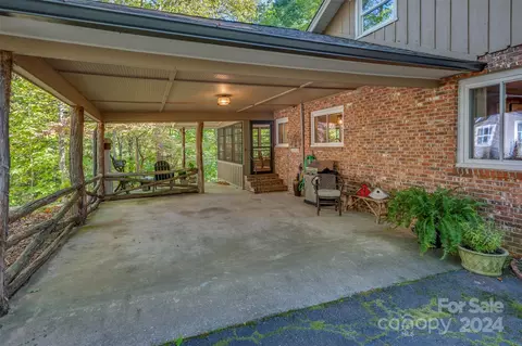 601 E Park Dr, Tryon, NC 28782 photo 8