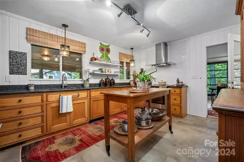 601 E Park Dr, Tryon, NC 28782 photo 18