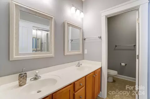 Bath - 169 Mills Ln, Fort Mill, SC 29708 photo 2 of 4