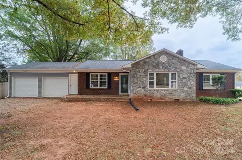 1760 Jarrett Farm Rd, Newton, NC 28658