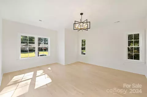563 Lyttleton Dr, Charlotte, NC 28211 photo 23