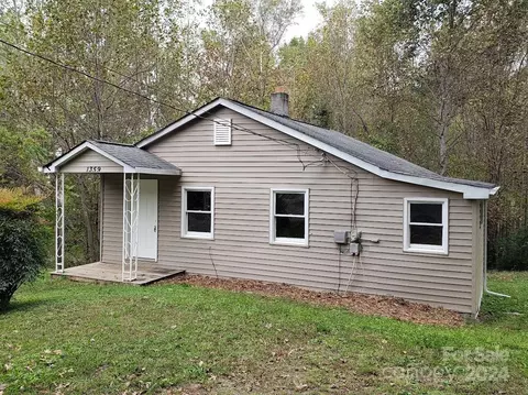 1359 15th Ne Ave NE, Hickory, NC 28601