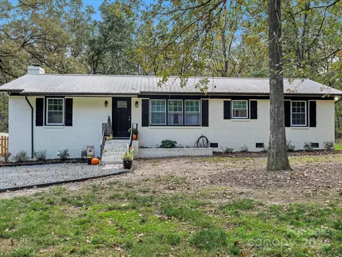 1106 Forest Dr, Marshville, NC 28103