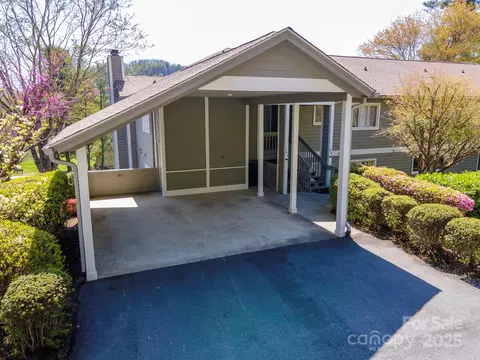 301 Golfside Dr, Flat Rock, NC 28731 photo 3