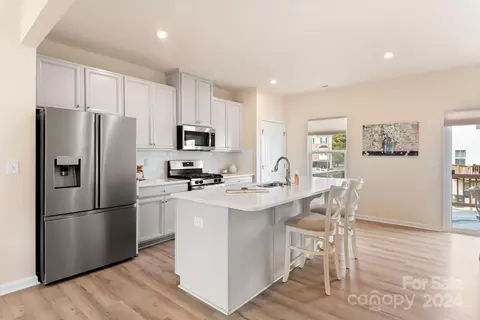 419 Dalton Cir, Fort Mill, SC 29715