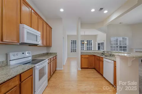 151 Glade Valley Ave, Mooresville, NC 28117
