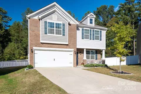 7417 Larwill Ln, Charlotte, NC 28216
