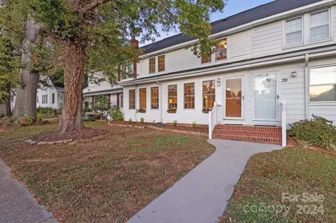 37 Boyden St, Badin, NC 28009
