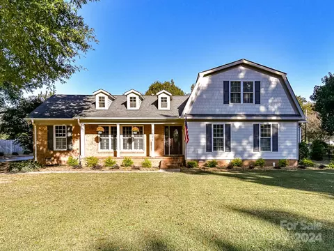 2641 Shelburne Pl, Mint Hill, NC 28227