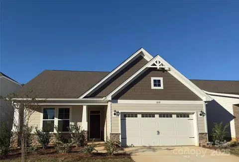 1032 Bull Dog Ln, Wingate, NC 28174