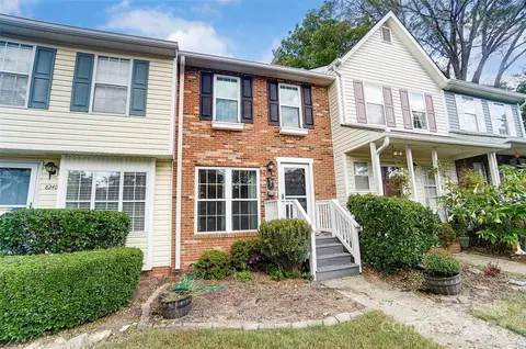8238 Circle Tree Ln, Charlotte, NC 28277