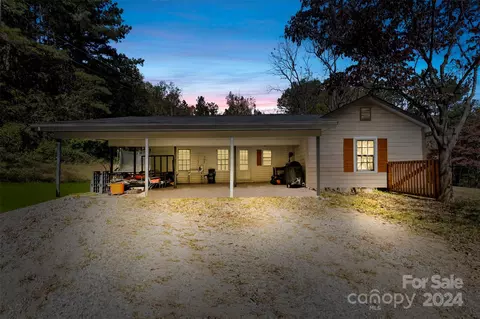 357 Eagle Mills Rd, Hamptonville, NC 27020