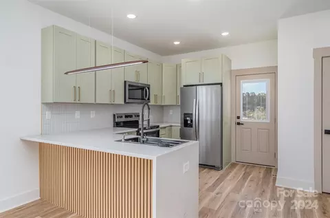 508 E 22nd St, Kannapolis, NC 28083 photo 4